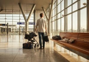 Quels sont les équipements essentiels pour un voyage avec un bébé ?